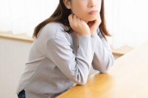 骨盤の歪みは女性特有の悩みと関係がある